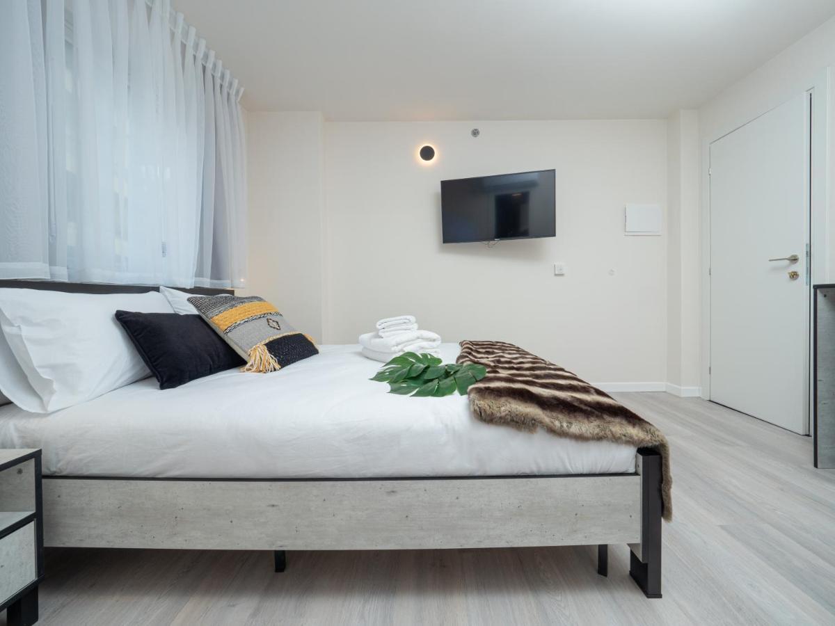 Hermitage Hotel Bat Yam Bagian luar foto