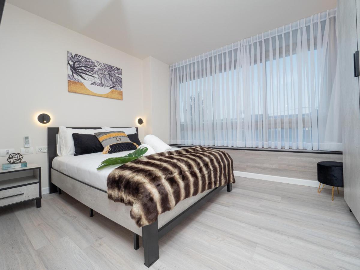 Hermitage Hotel Bat Yam Bagian luar foto